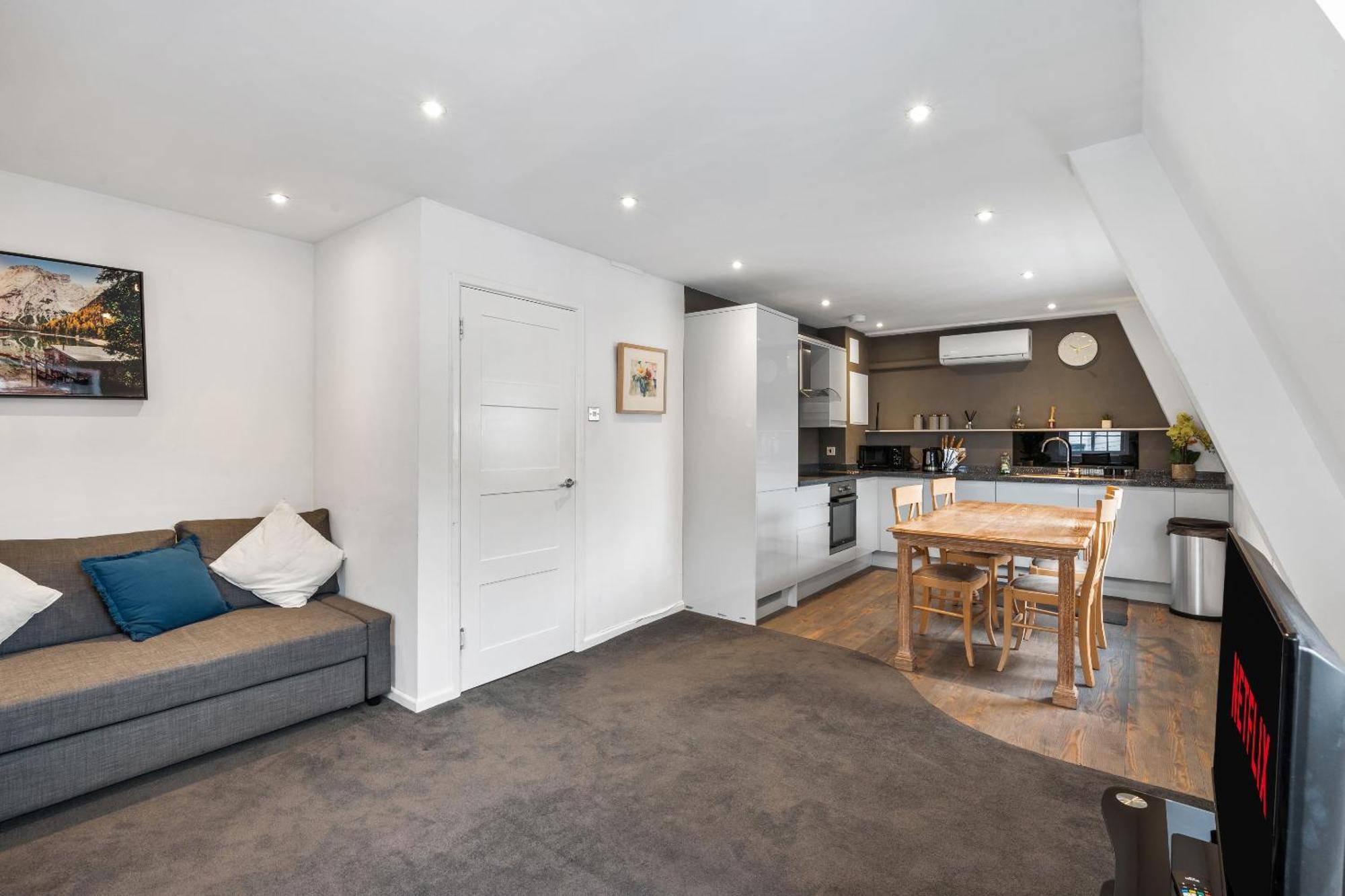 Queens Place - 1 Bedroom Brighton