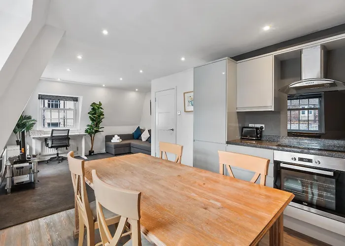 Queens Place - 1 Bedroom Apartment